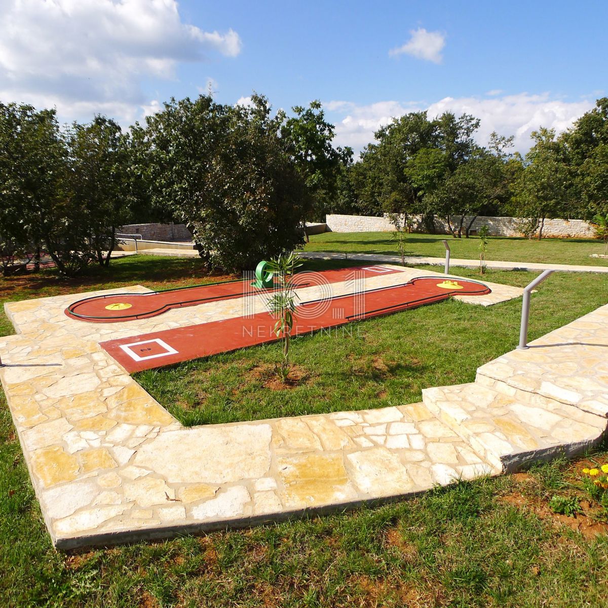 Štokovci - casa di lusso con piscina, minigolf e campo sportivo