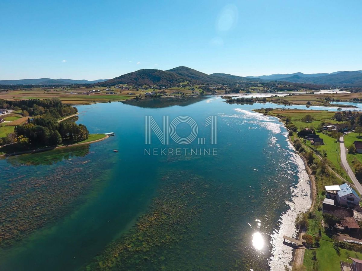 Ogulin - una bellissima villa con piscina sul lago Sabljaci