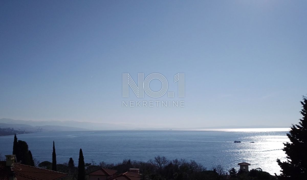 Opatija, Volosko - vendita di 2 appartamenti con vista e parcheggio