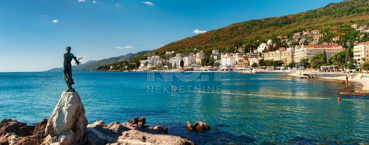 Dintorni di Abbazia - vendita di terreno edificabile con vista mare