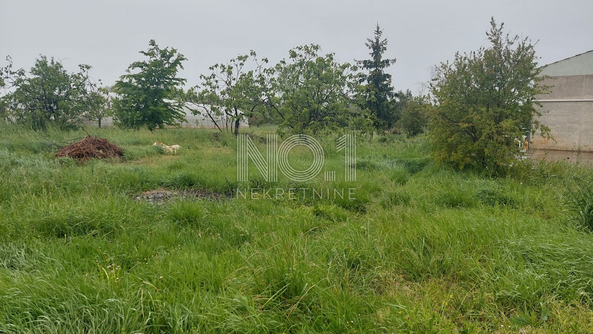 Terreno Mekiši kod Kaštelira, Kaštelir-Labinci, 750m2