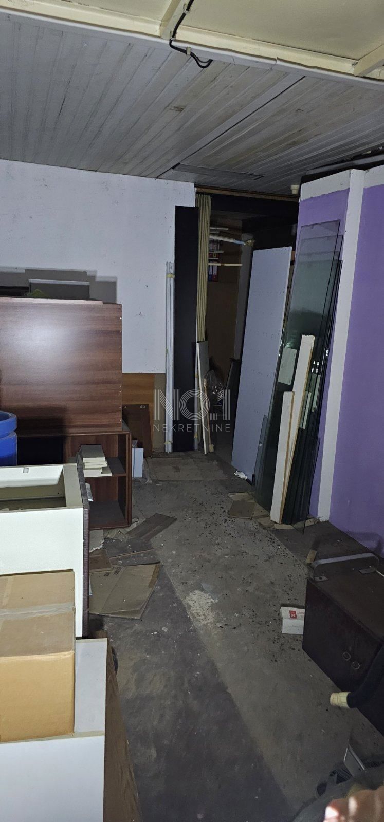 Turnić - vendita dei locali commerciali per l'adattamento