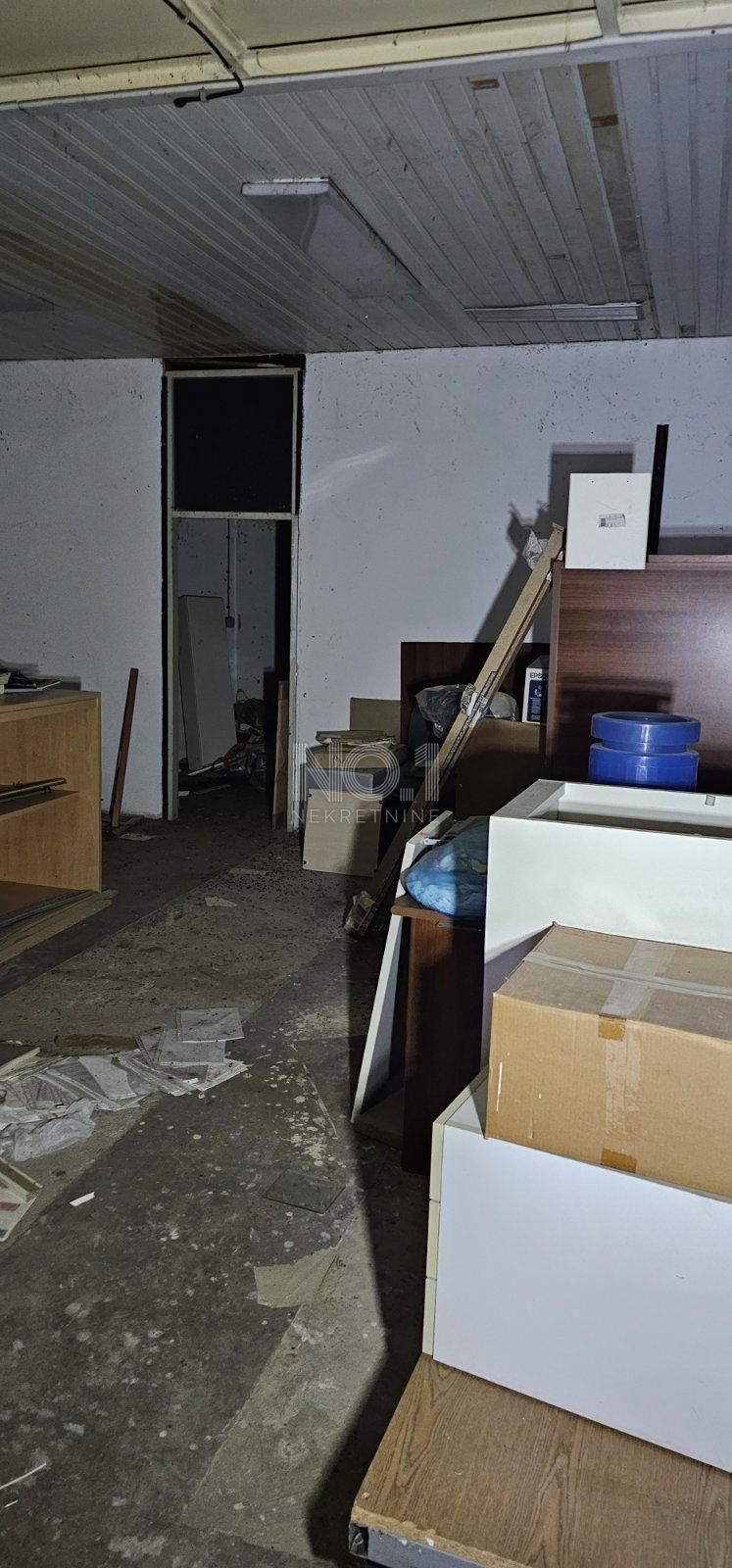 Turnić - vendita dei locali commerciali per l'adattamento