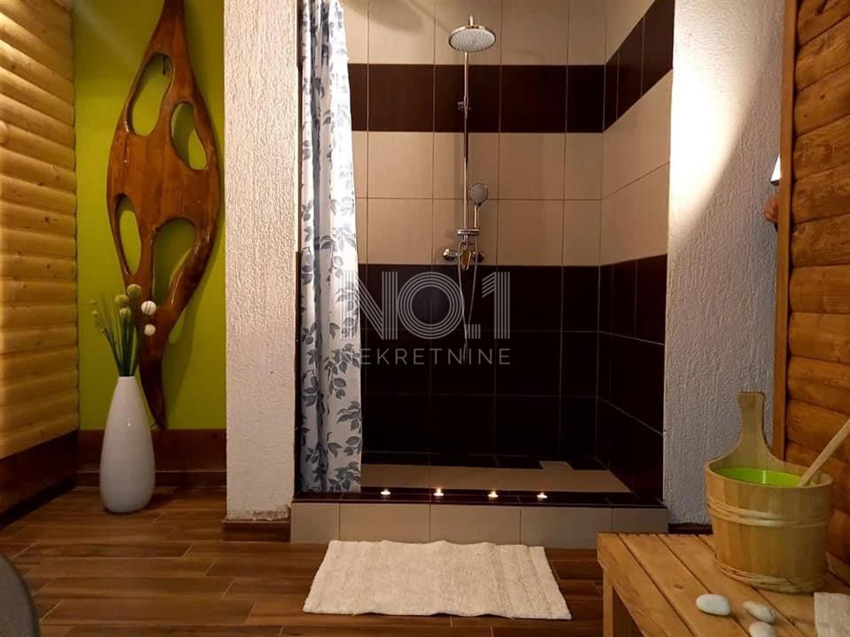 Fužine - casa con 3 appartamenti e jacuzzi, per investimento!