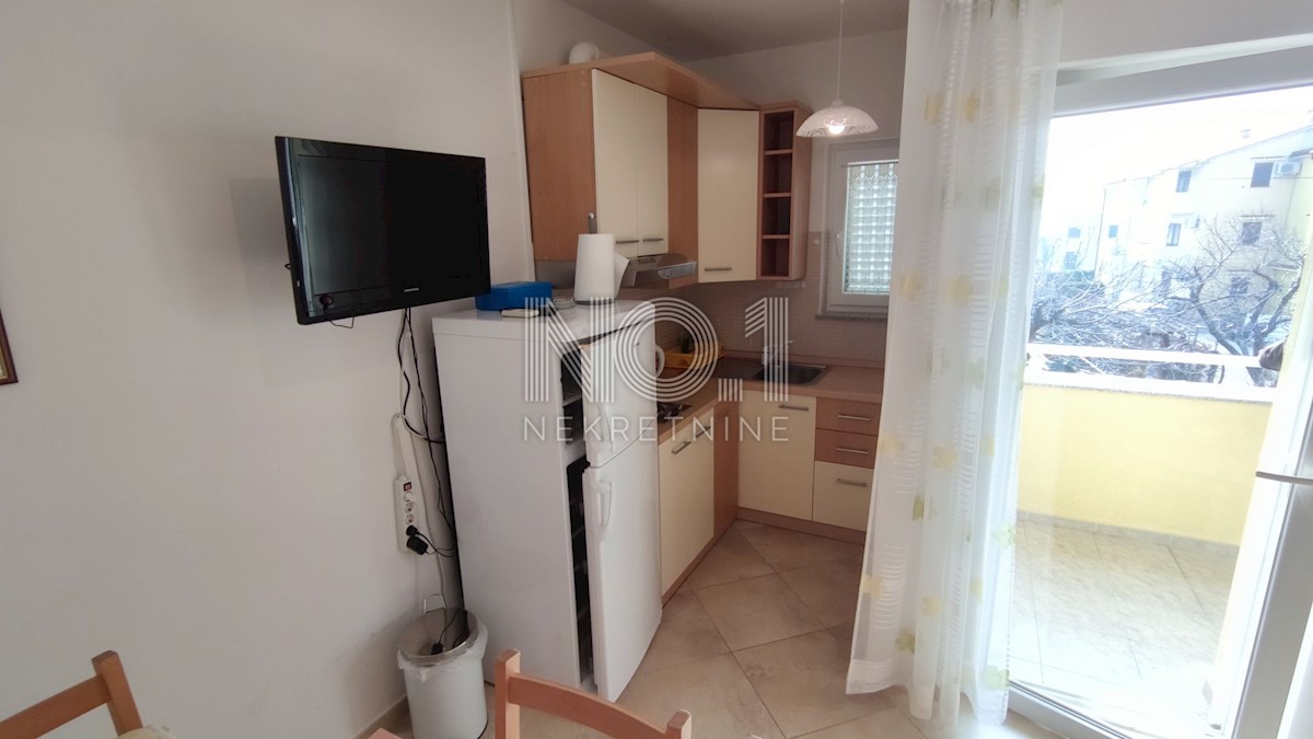 Baška - casa con 2 appartamenti in una zona tranquilla