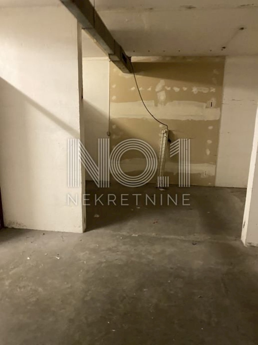 Commerciale Belveder, Rijeka, 350m2