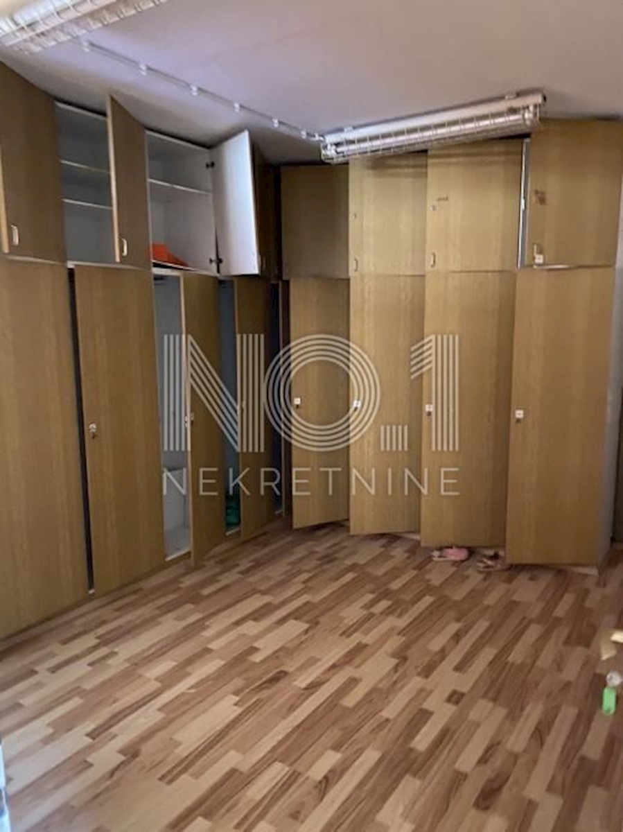 Commerciale Belveder, Rijeka, 350m2