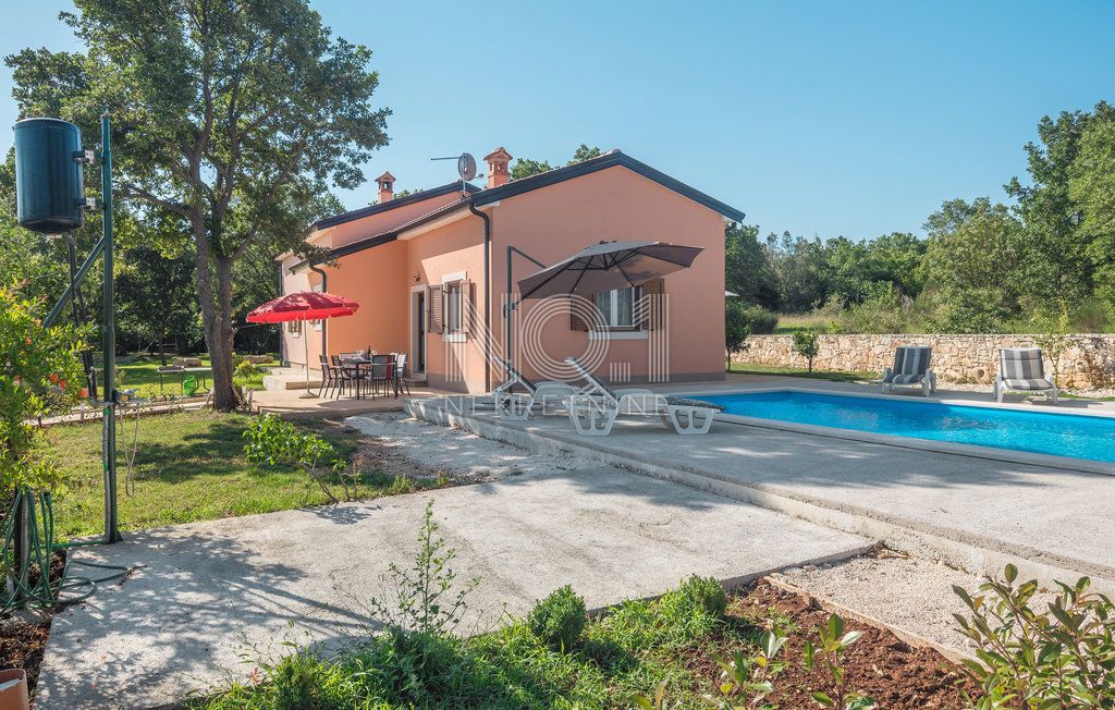 Rovinj - detached estate with villa and pool - EXCLUSIVE WITH US!