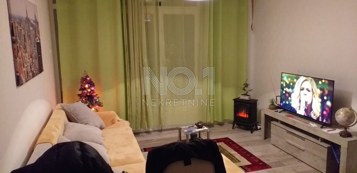  Senj - appartamento in vendita con balcone e vista, a 200 metri dal mare