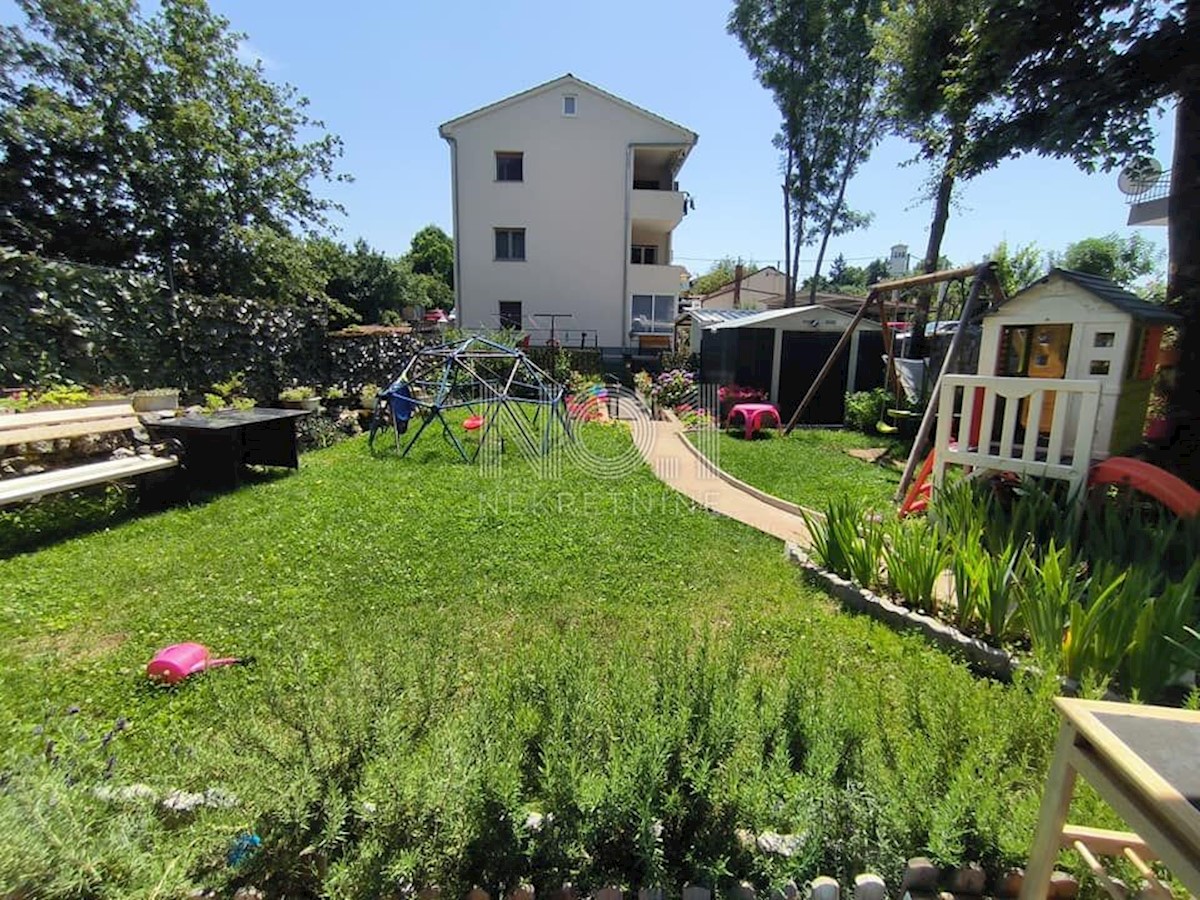 Matulji, Brešca - vendita di un grazioso bilocale con balcone