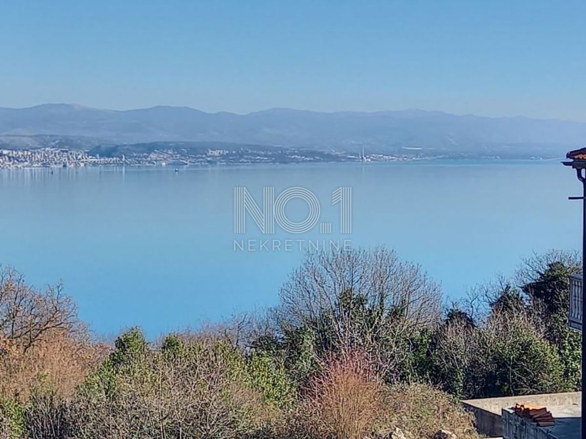 Dobreć - una casa con vista aperta sul mare