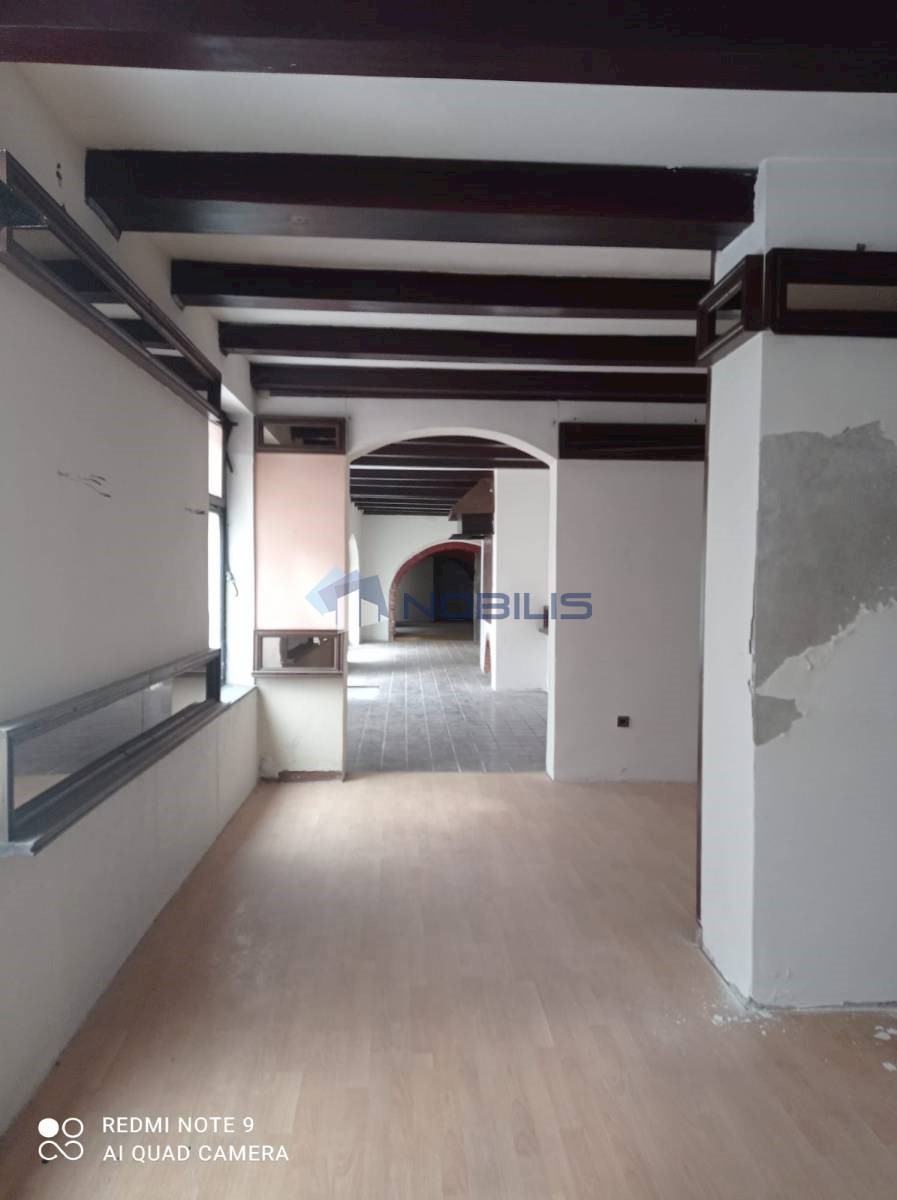 Commerciale Donji grad, Donji Grad, 338m2