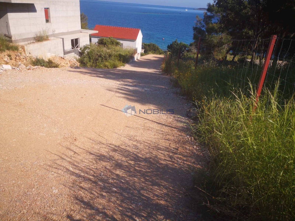 Terreno edificabile Milna, Vis, 1.086m2