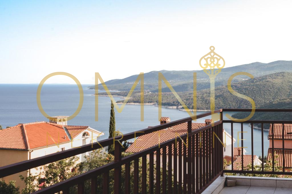 Istra, Rabac - appartamento di 44 m2, vista mare, in vendita!