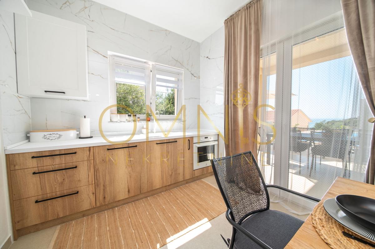 Pag, Jakišnica, Villa per le vacanze, 180m2, 80m dal mare, vendita!