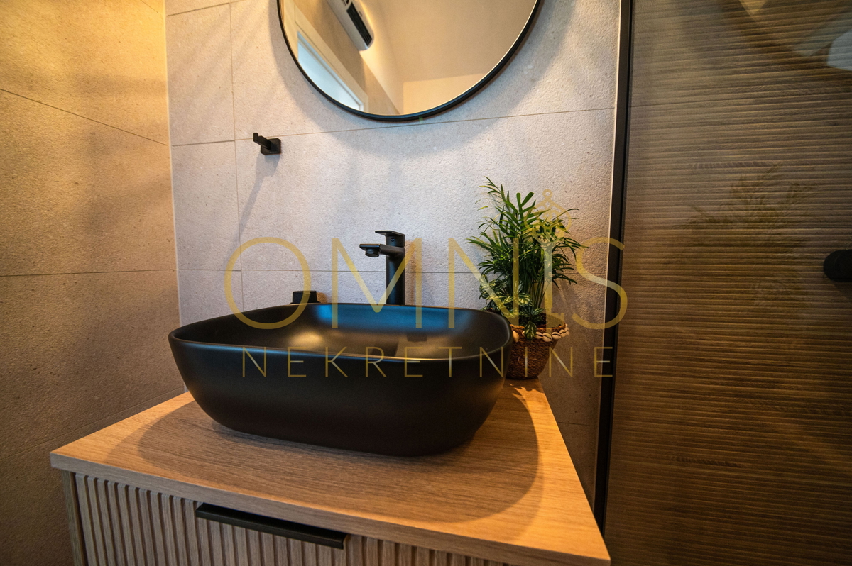 Pag, Jakišnica, Villa per le vacanze, 180m2, 80m dal mare, vendita!