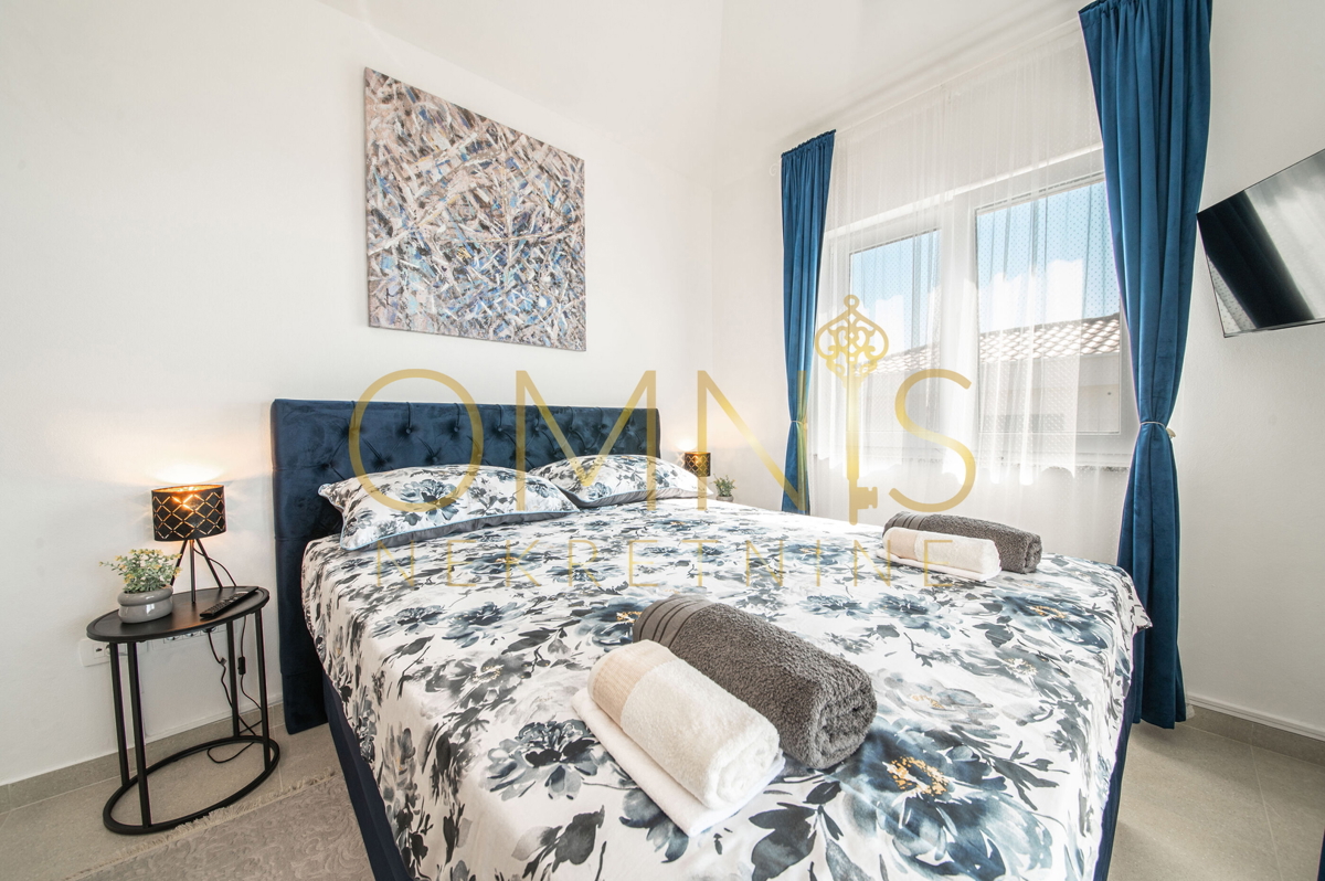 Pag, Jakišnica, Villa per le vacanze, 180m2, 80m dal mare, vendita!