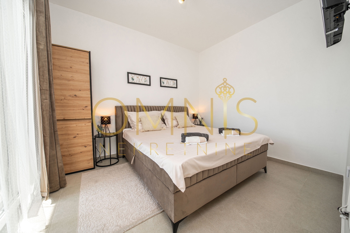 Pag, Jakišnica, Villa per le vacanze, 180m2, 80m dal mare, vendita!