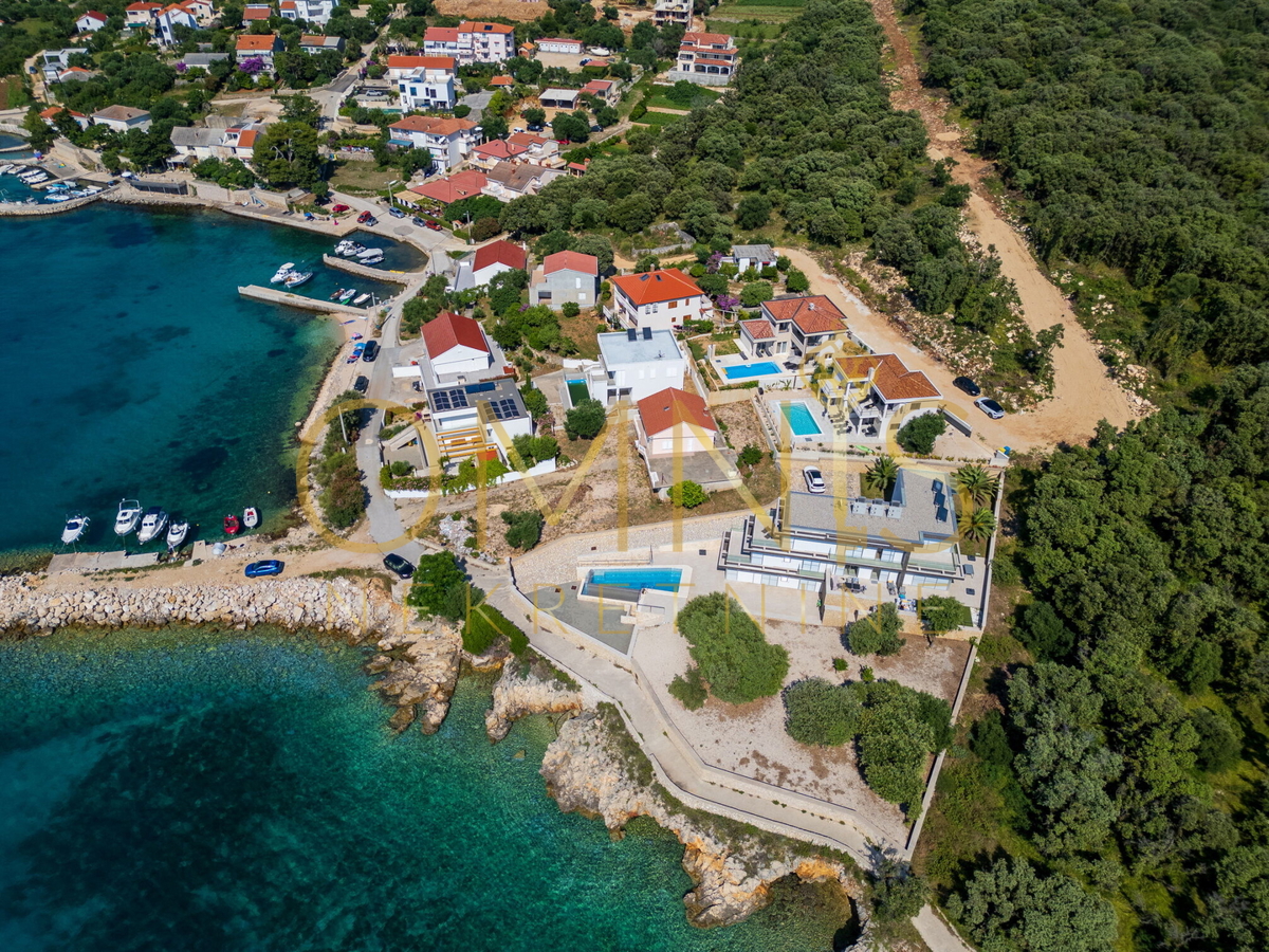 Pag, Jakišnica, Villa per le vacanze, 180m2, 80m dal mare, vendita!