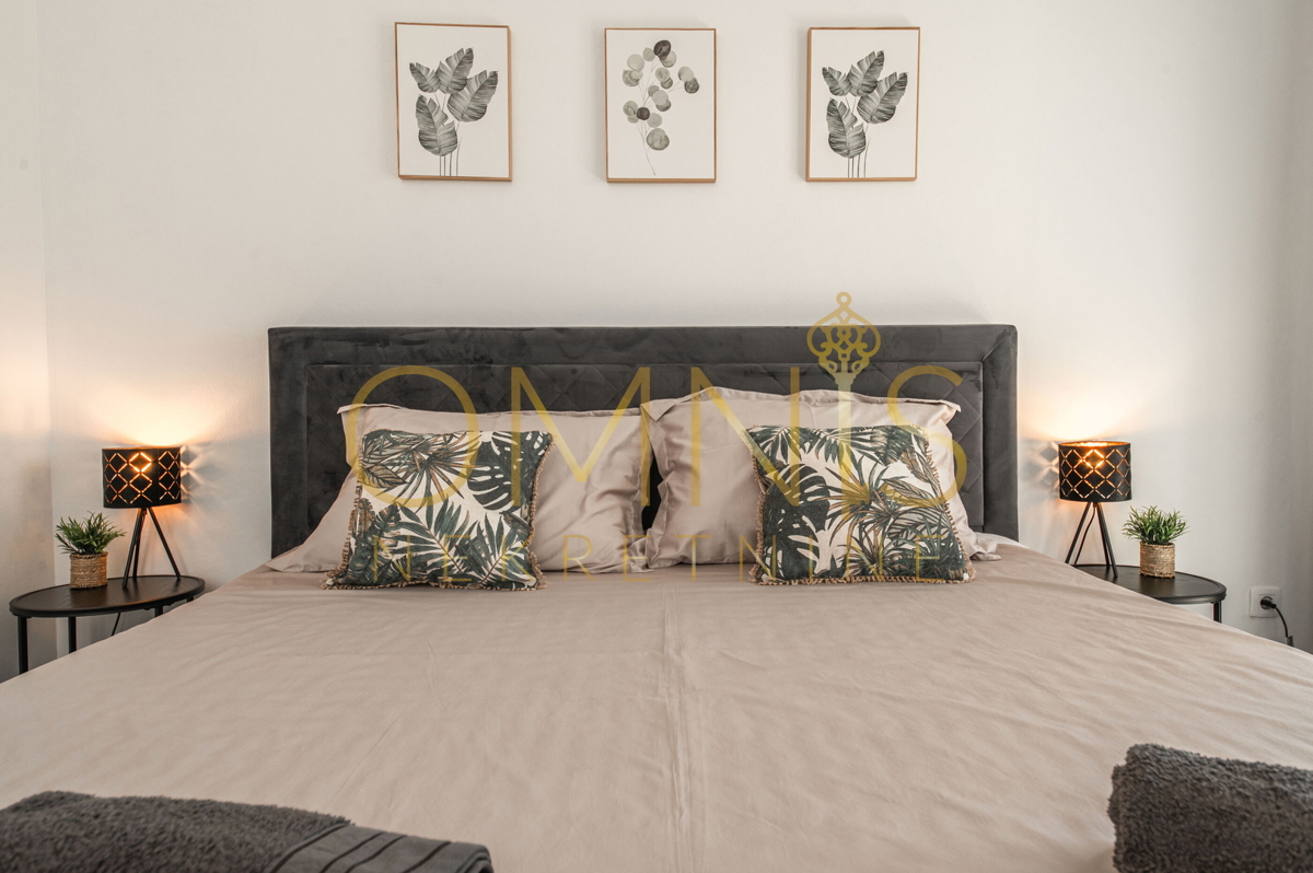 Pag, Jakišnica, Villa per le vacanze, 180m2, 80m dal mare, vendita!