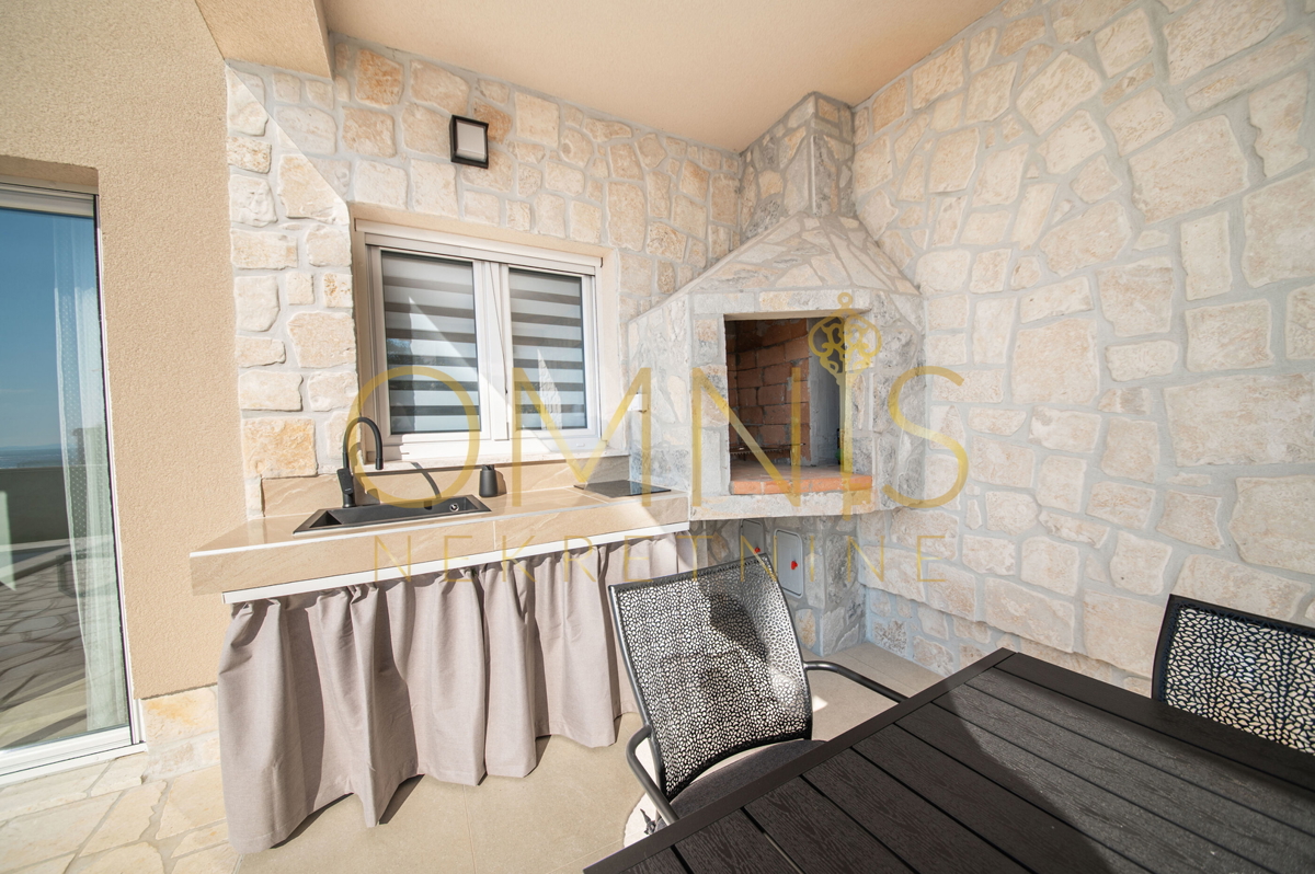 Pag, Jakišnica, Villa per le vacanze, 180m2, 80m dal mare, vendita!