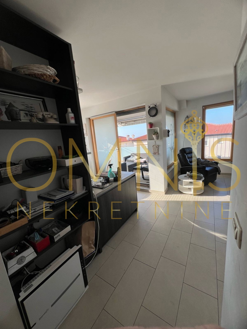 Vendesi appartamento con garage di 84m2 – Srdoči, Fiume