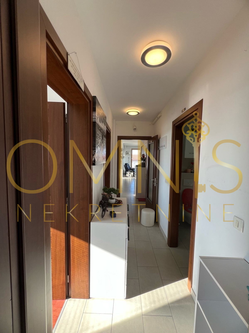 Vendesi appartamento con garage di 84m2 – Srdoči, Fiume