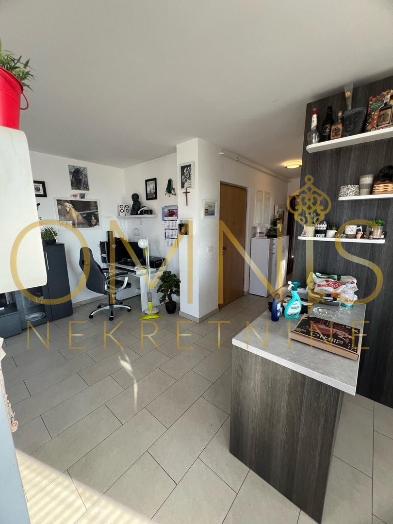 Vendesi appartamento con garage di 84m2 – Srdoči, Fiume