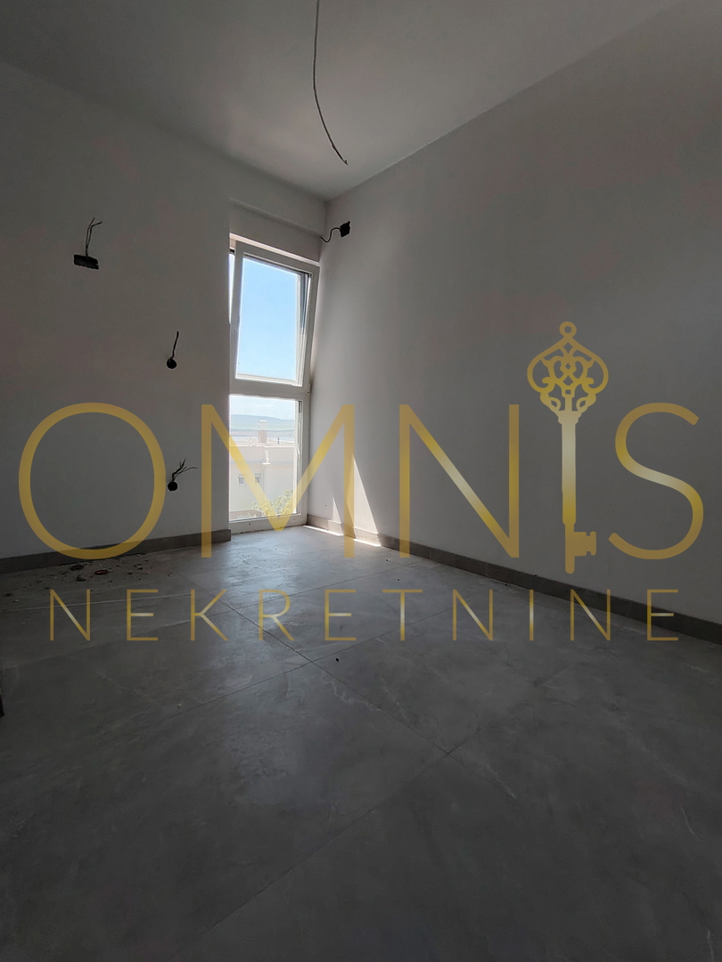 Appartamento con vista mare e ampi balconi – 126 m²