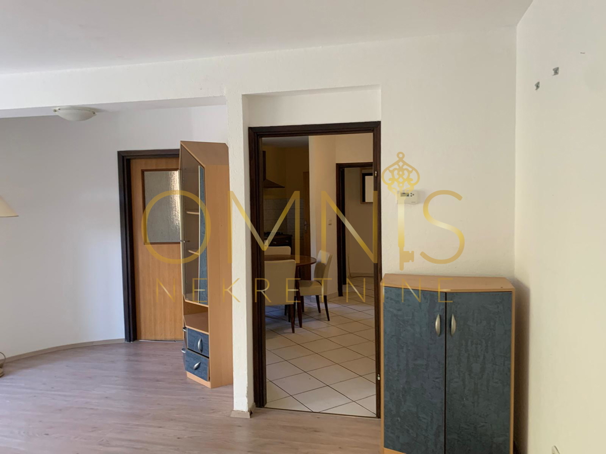 Appartamento trilocale Pobri, 70 m², garage