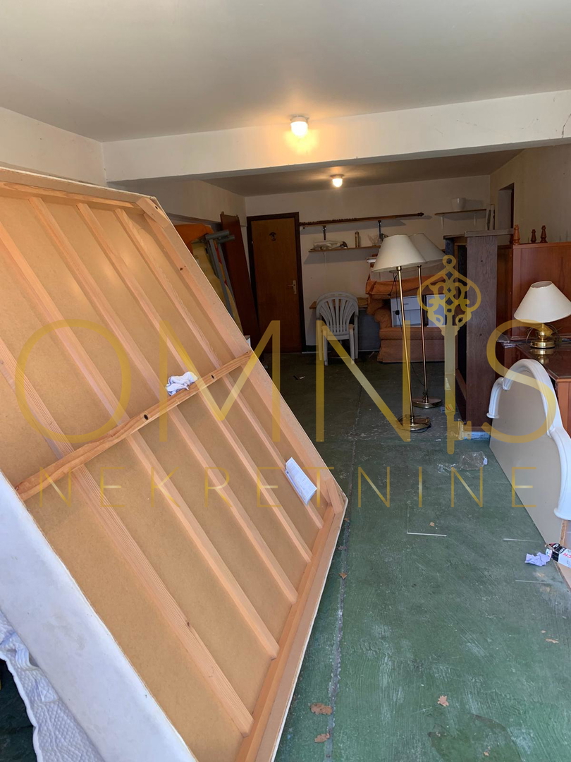 Appartamento trilocale Pobri, 70 m², garage