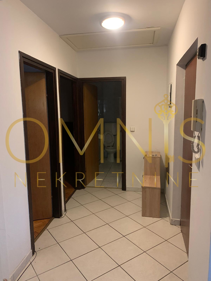 Appartamento trilocale Pobri, 70 m², garage