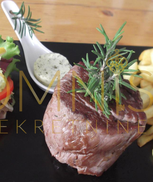 GREBAŠTICA – MINI HOTEL PRIMO FILA SUL MARE! 534 m² CON PISCINA E RISTORANTE