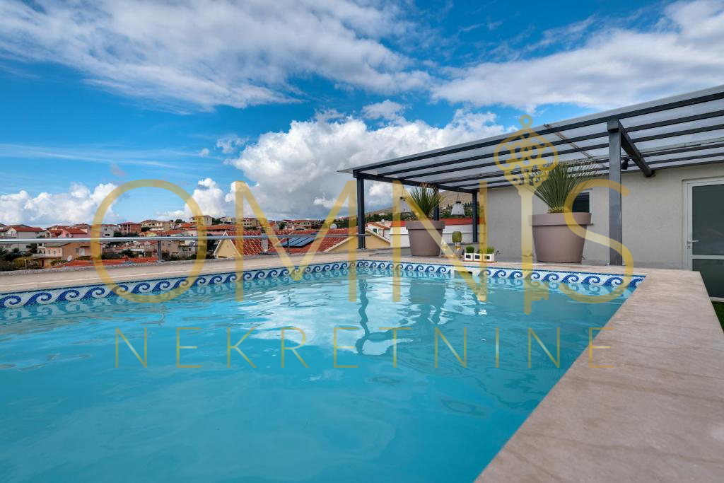 GREBAŠTICA – MINI HOTEL PRIMO FILA SUL MARE! 534 m² CON PISCINA E RISTORANTE