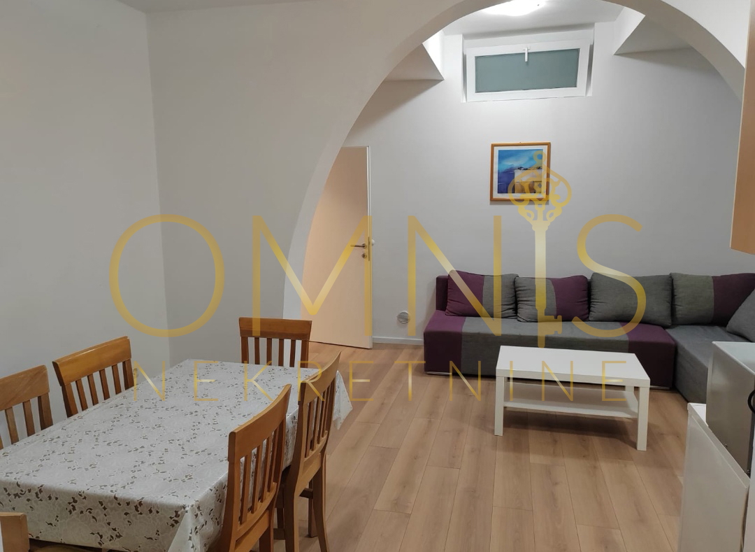 Krk, Malinska 2 APPARTAMENTI - 1S+DB, vicinanza alla spiaggia, vendita!
