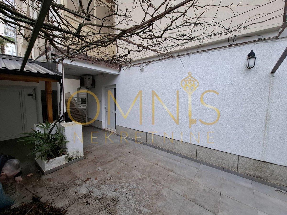 Piano della casa, Crikvenica, 85 m², appartamento con 4 stanze e cortile