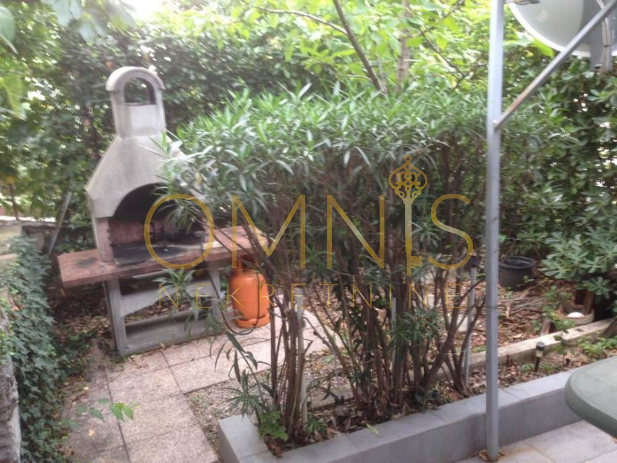 Piano della casa, Crikvenica, 85 m², appartamento con 4 stanze e cortile