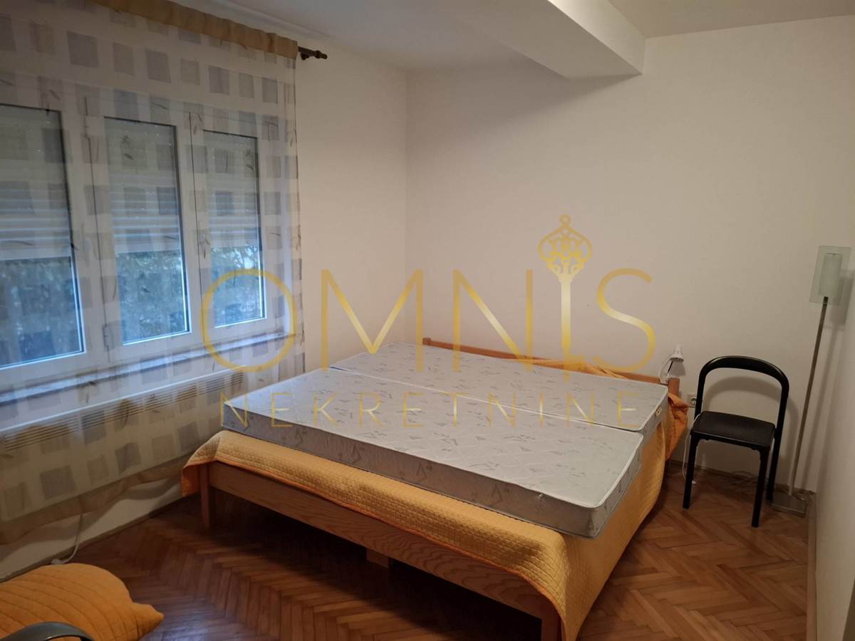 Piano della casa, Crikvenica, 85 m², appartamento con 4 stanze e cortile