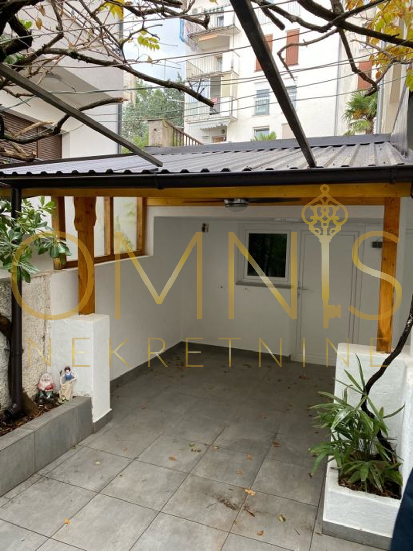 Piano della casa, Crikvenica, 85 m², appartamento con 4 stanze e cortile