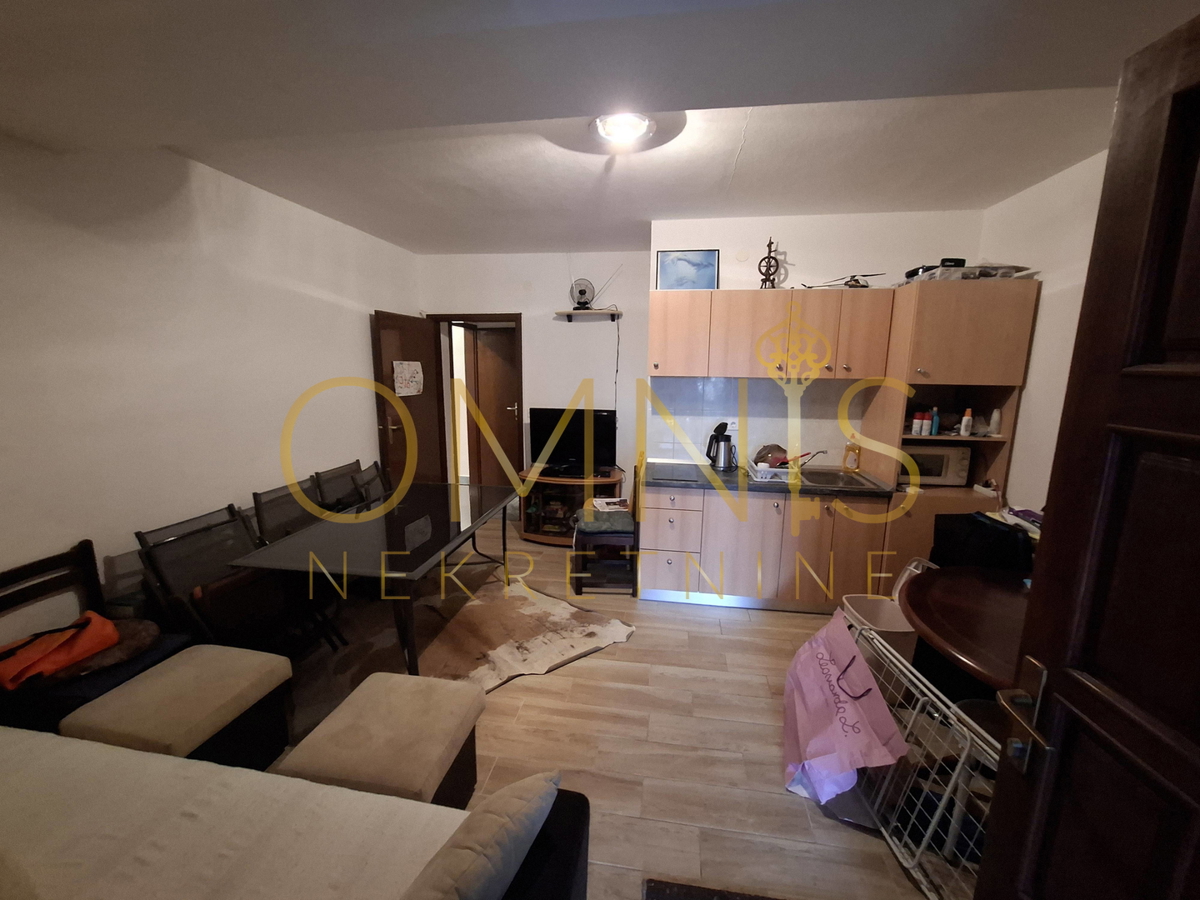 Piano della casa, Crikvenica, 85 m², appartamento con 4 stanze e cortile