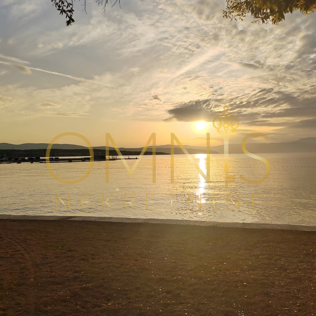 Krk, Malinska, 74m2, vendita!