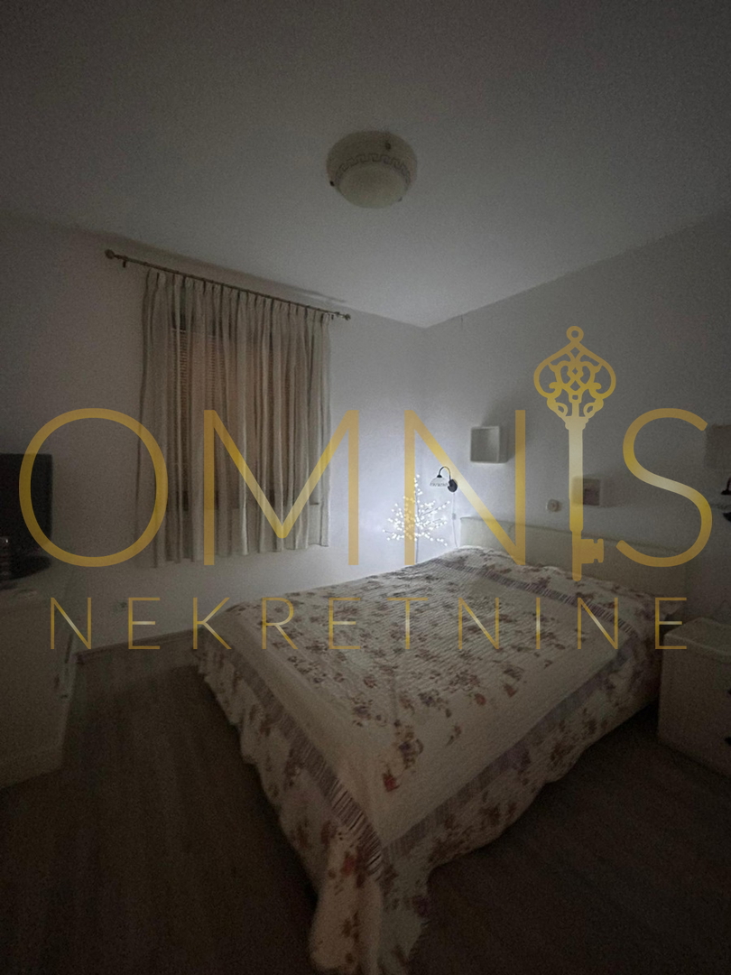 Krk, Malinska, 74m2, vendita!