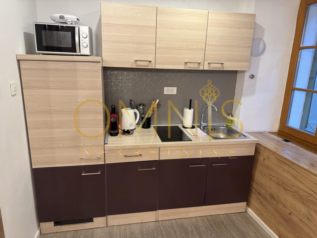 Vendita: Due appartamenti completamente ristrutturati nel centro di Fiume, Corso – 82 m²