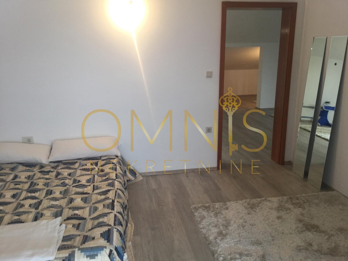 OPATIJA – APPARTAMENTO SU DUE LIVELLI IN VILLA CON VISTA PANORAMICA SUL MARE