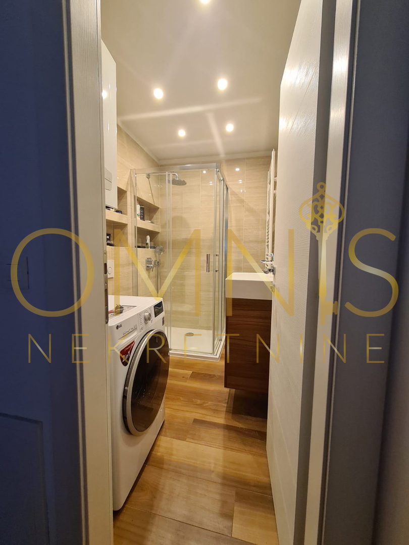 Rijeka, Donja Drenova – moderno trilocale di 79 m² con loggia