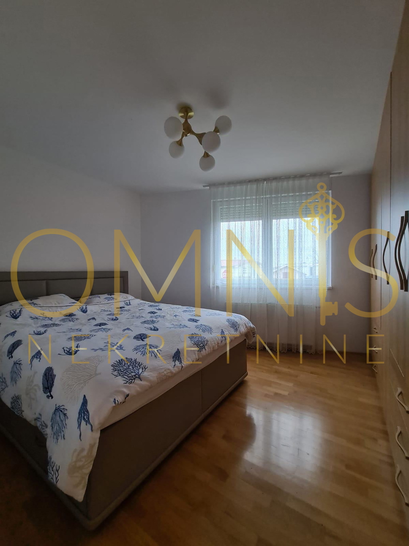Rijeka, Donja Drenova – moderno trilocale di 79 m² con loggia