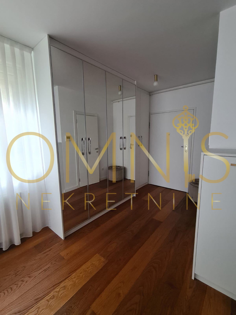 Rijeka, Donja Drenova – moderno trilocale di 79 m² con loggia