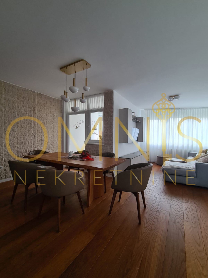 Rijeka, Donja Drenova – moderno trilocale di 79 m² con loggia