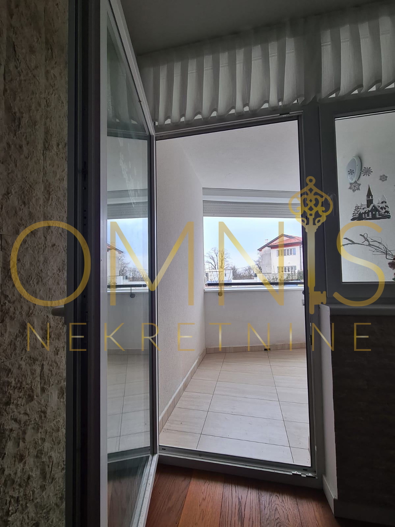 Rijeka, Donja Drenova – moderno trilocale di 79 m² con loggia