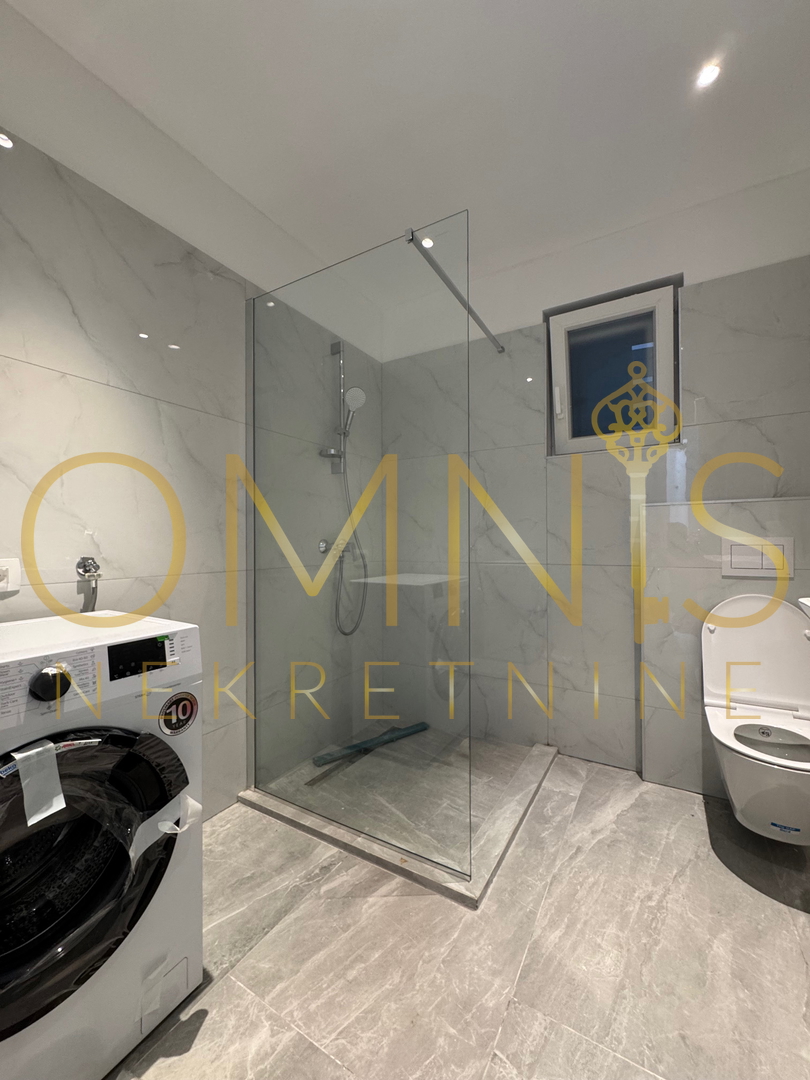 Vrbnik, isola di Krk – casa moderna con piscina e giardino